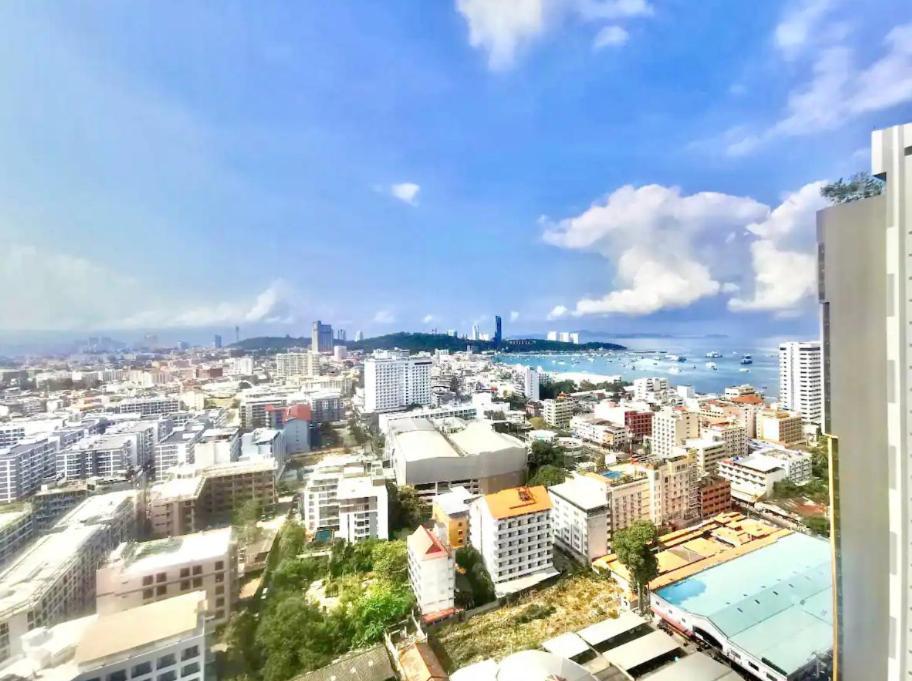 The Base Central Pattaya Quiet King-Bed With Infinity Pool & Free Netflix! Exteriér fotografie