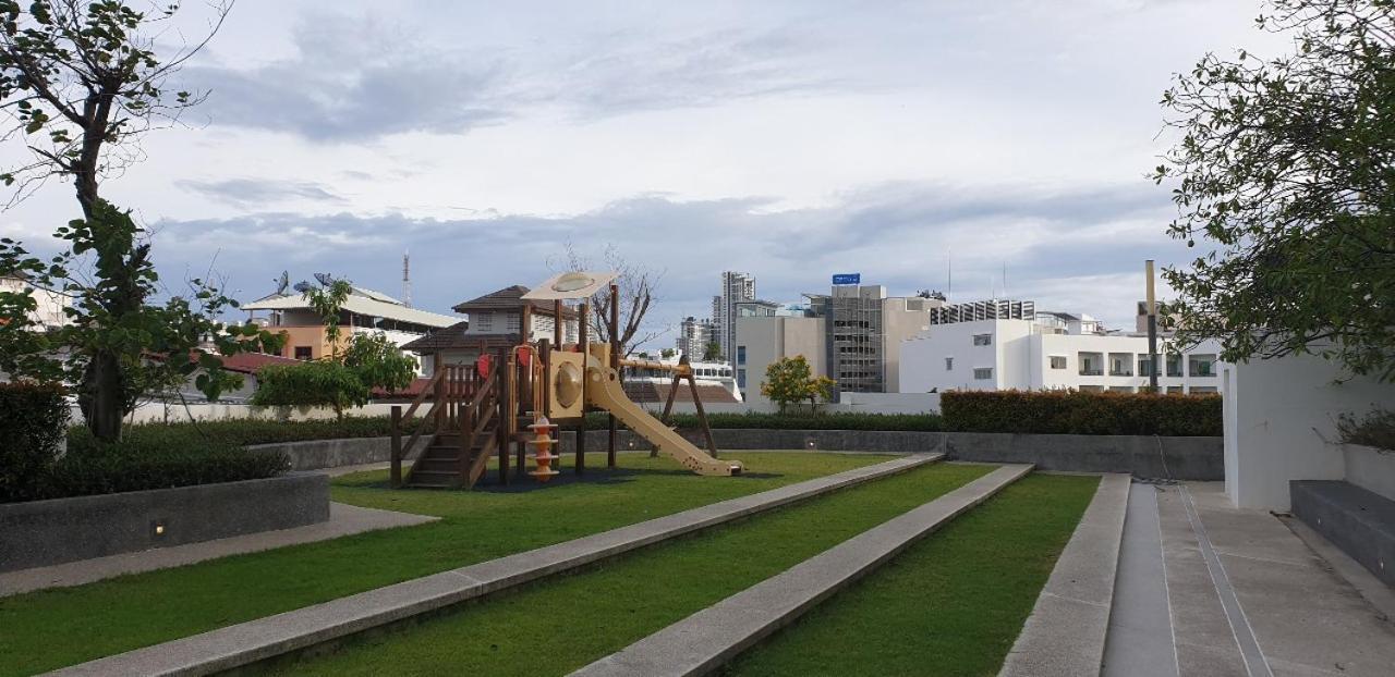 The Base Central Pattaya Quiet King-Bed With Infinity Pool & Free Netflix! Exteriér fotografie